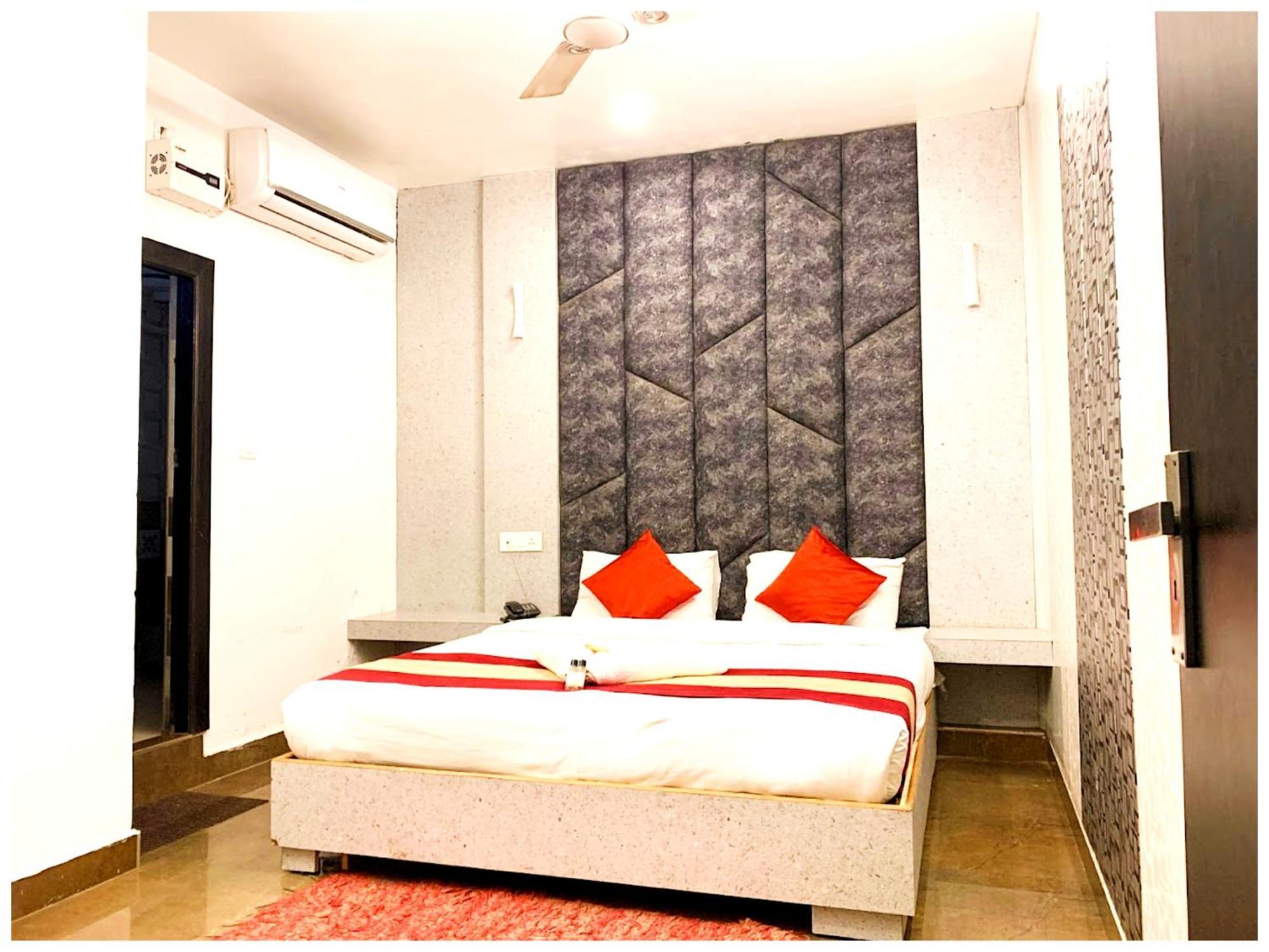 Grg Pardesi Hotel הרידוואר מראה חיצוני תמונה