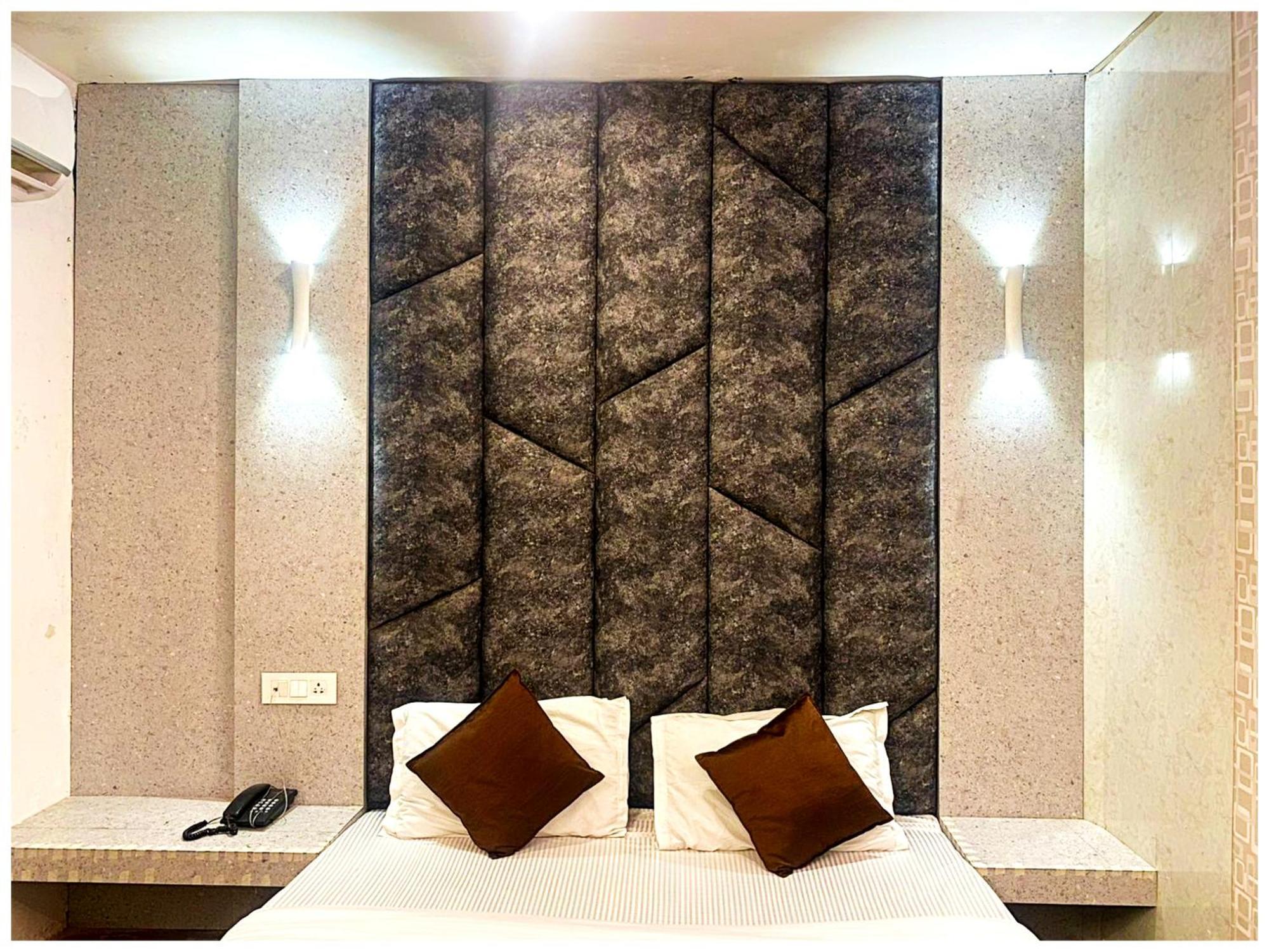 Grg Pardesi Hotel הרידוואר מראה חיצוני תמונה