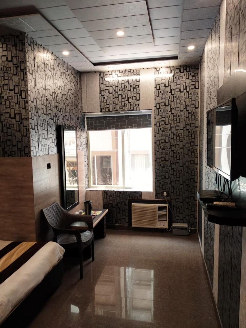 Grg Pardesi Hotel הרידוואר מראה חיצוני תמונה