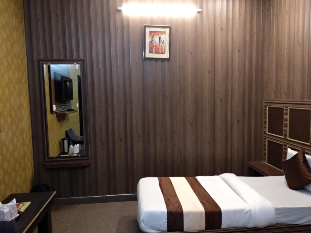 Grg Pardesi Hotel הרידוואר מראה חיצוני תמונה